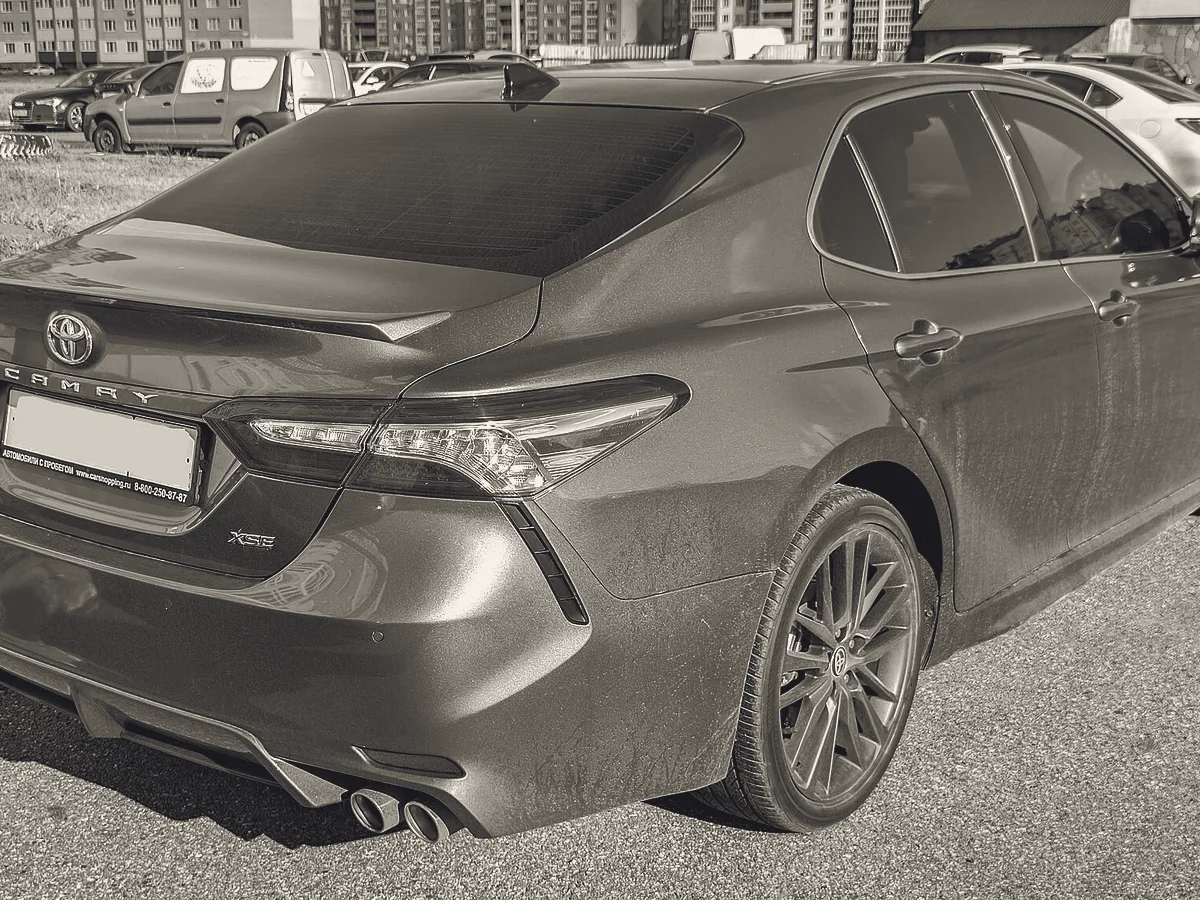 Toyota Camry — фото 4