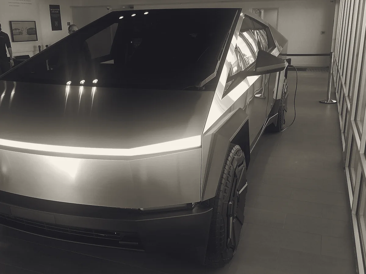Аренда Tesla Cybertruck в Москве — фото 2