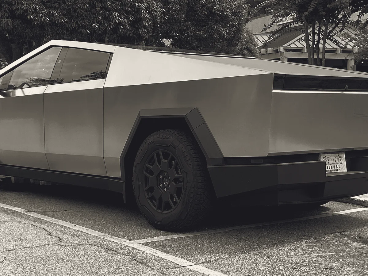 Аренда Tesla Cybertruck в Москве — фото 3