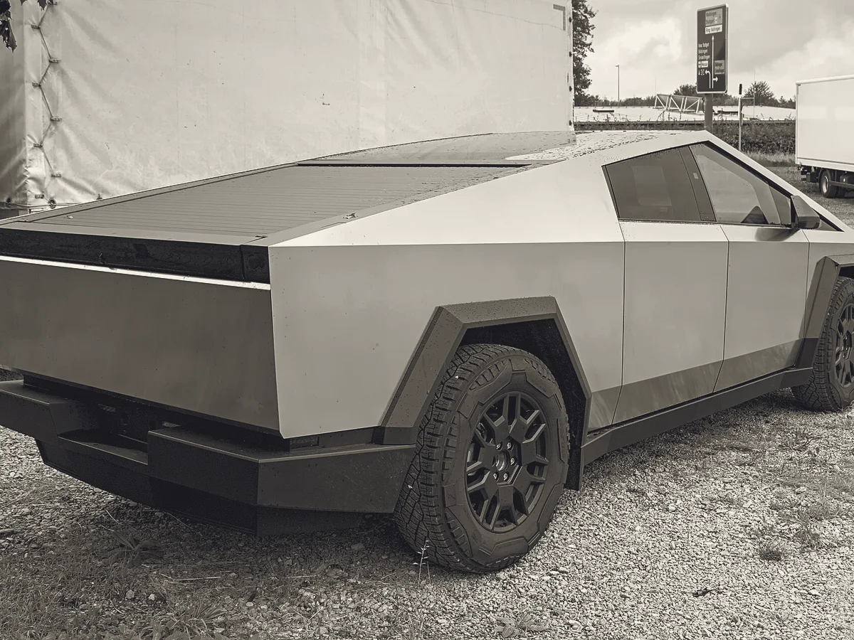 Аренда Tesla Cybertruck в Москве — фото 4