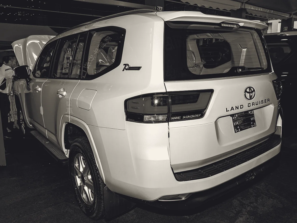 Аренда Toyota Land Cruiser 300 в Москве — фото 3
