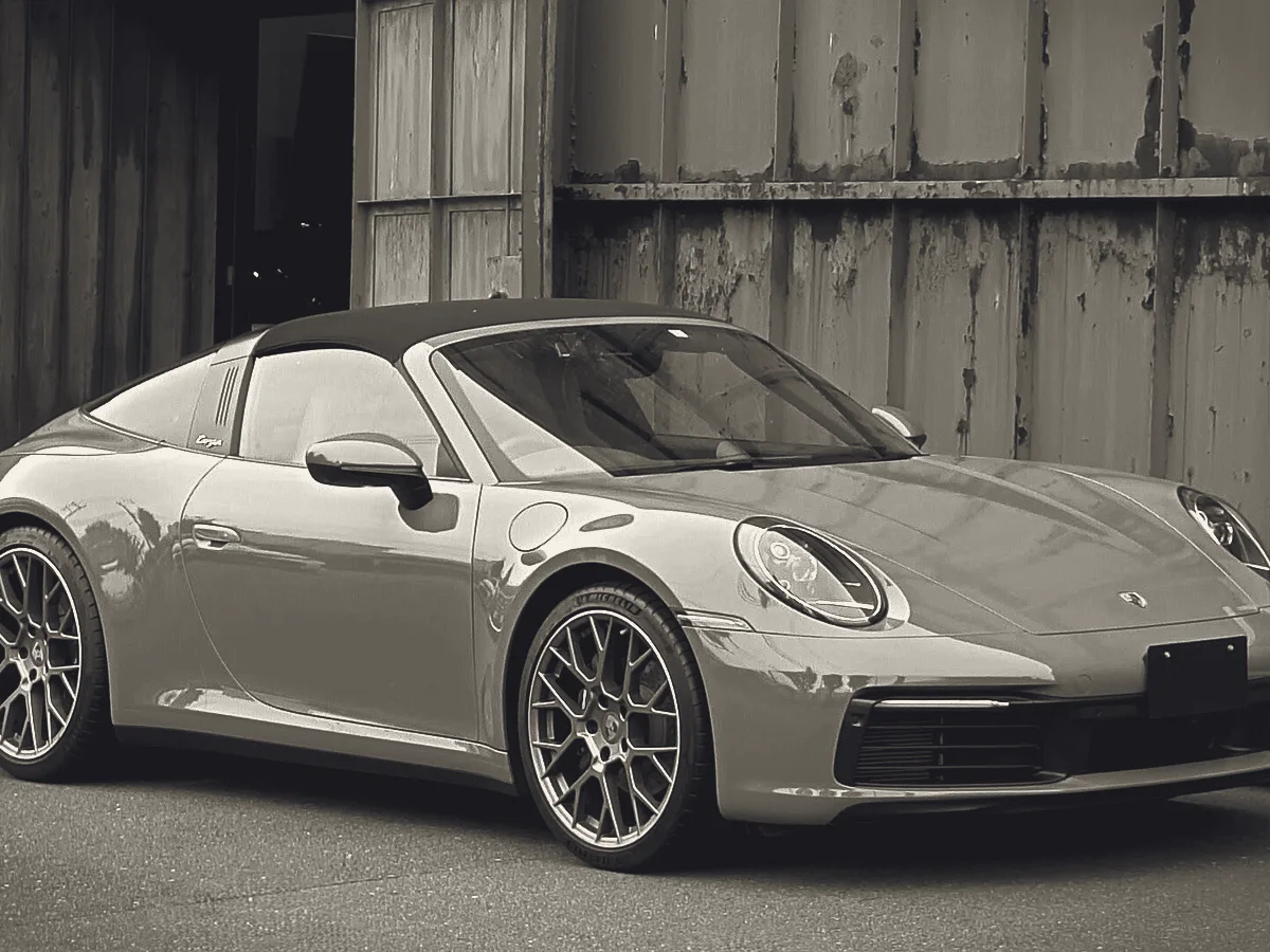 Аренда Porsche 911 Carrera 4 GTS в Москве