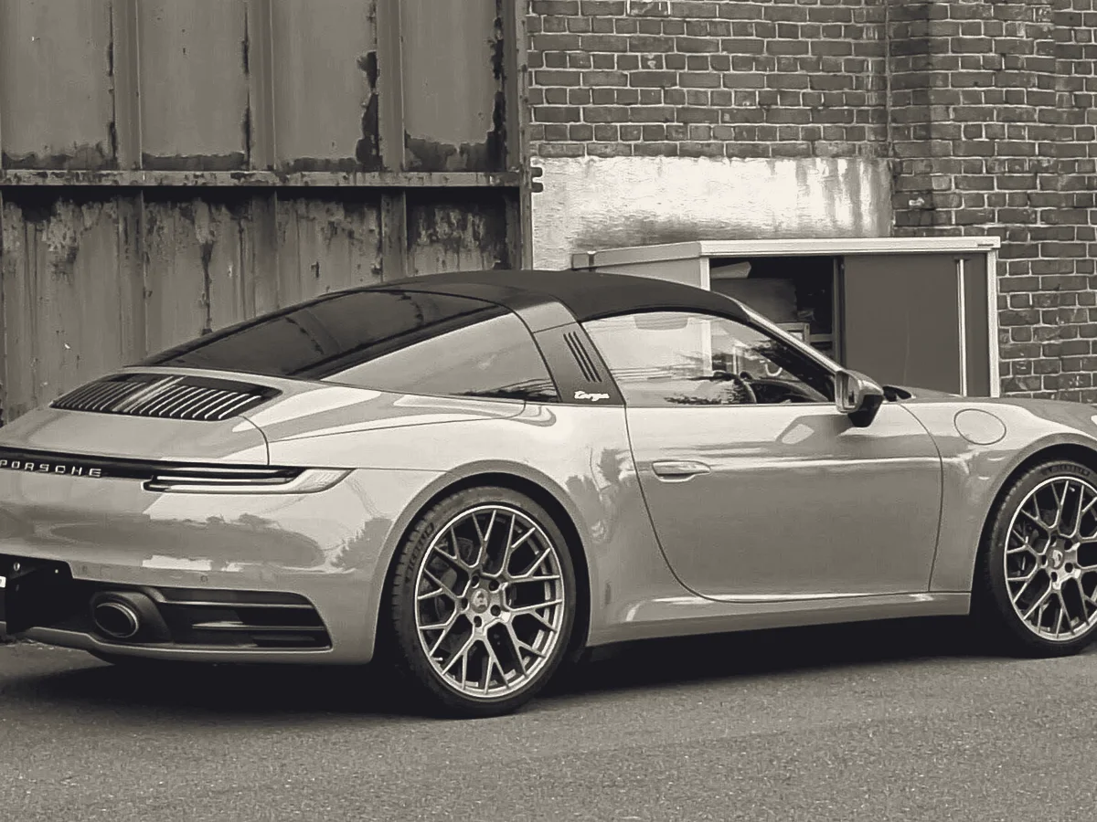 Аренда Porsche 911 Carrera 4 GTS в Москве — фото 2
