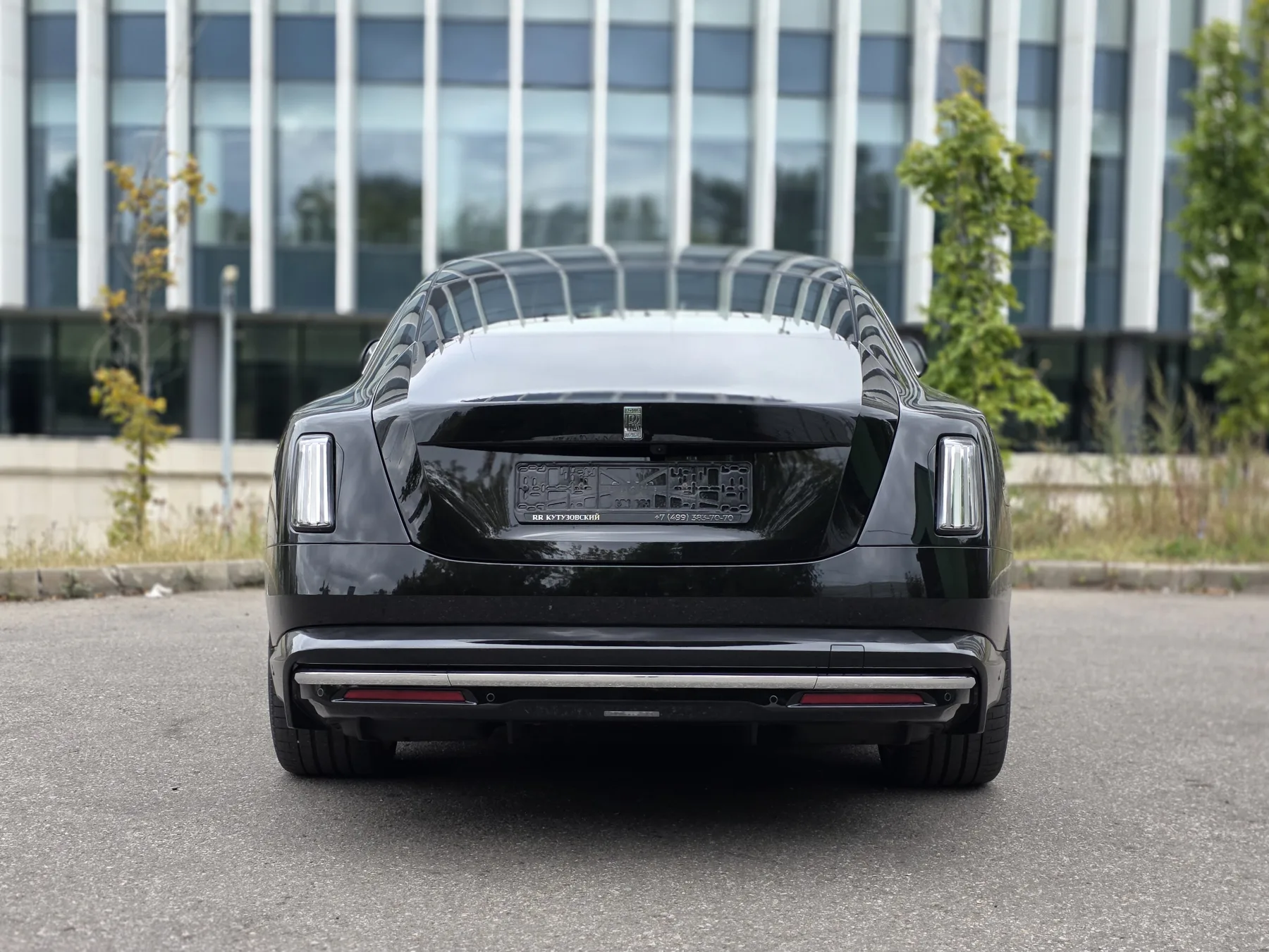 Аренда Rolls-Royce Spectre в Москве — фото 3