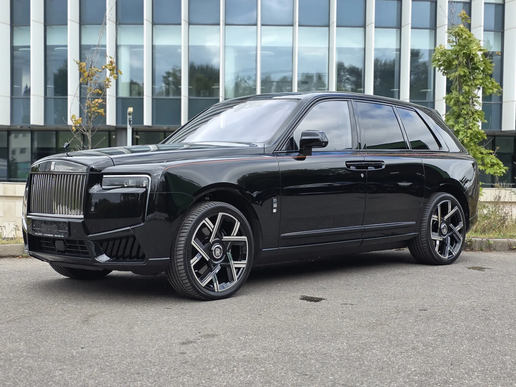 Аренда Rolls-Royce Cullinan в Москве