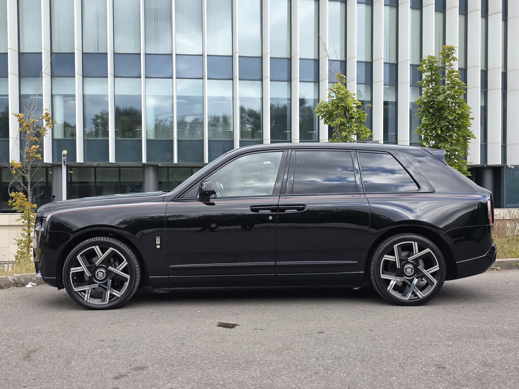 Аренда Rolls-Royce Cullinan в Москве — фото 2