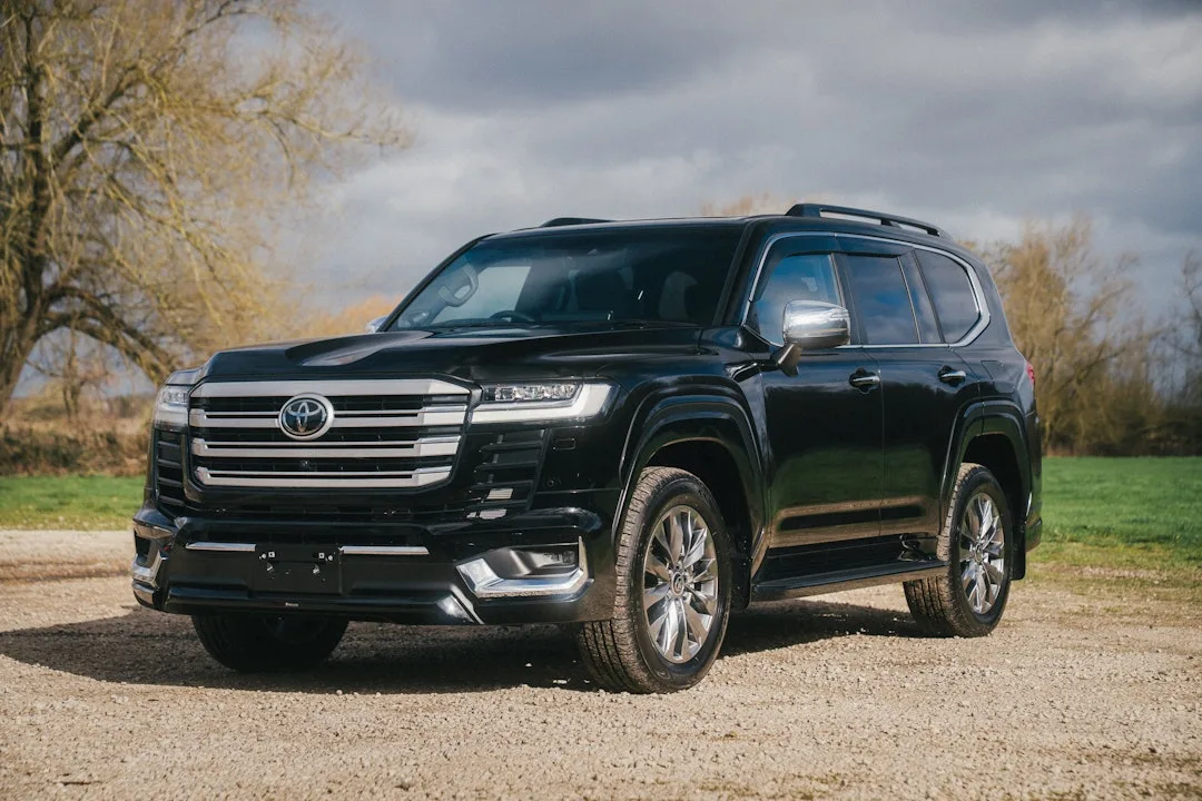Аренда Toyota Land Cruiser 300 в Москве