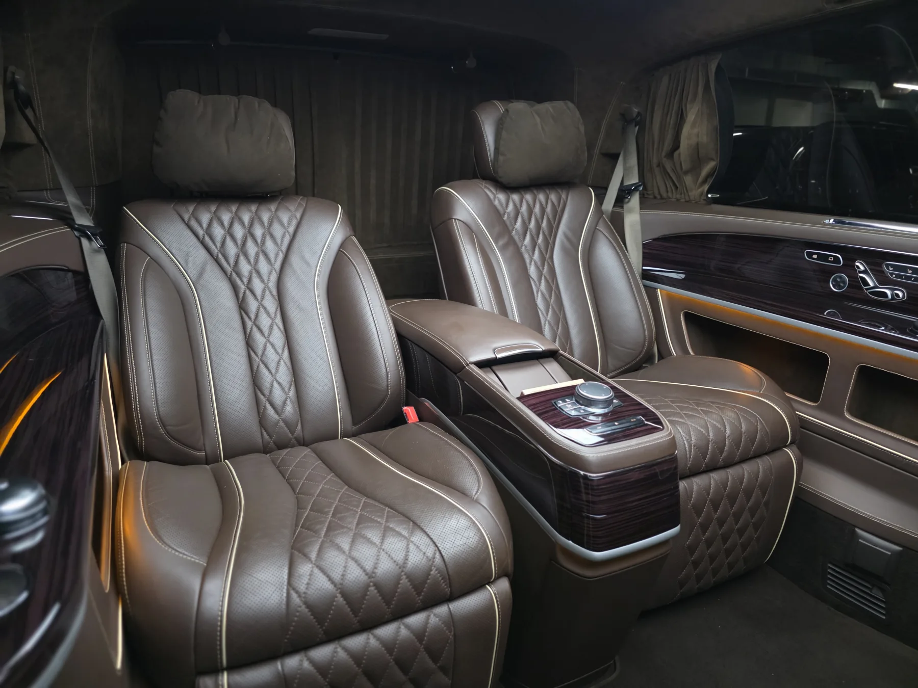 Mercedes-Benz V-Class — фото 10