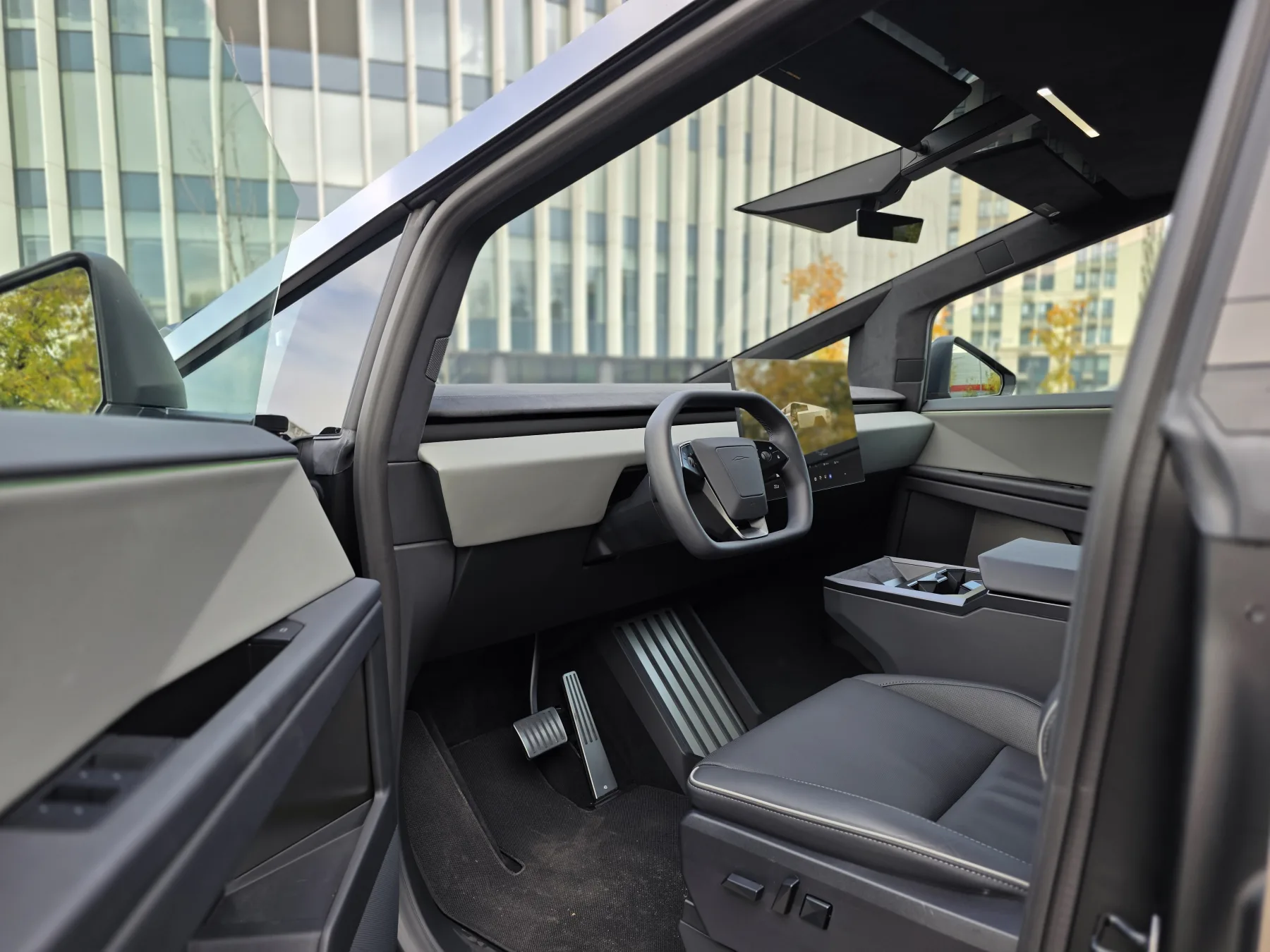 Аренда Tesla Cybertruck в Москве — фото 10