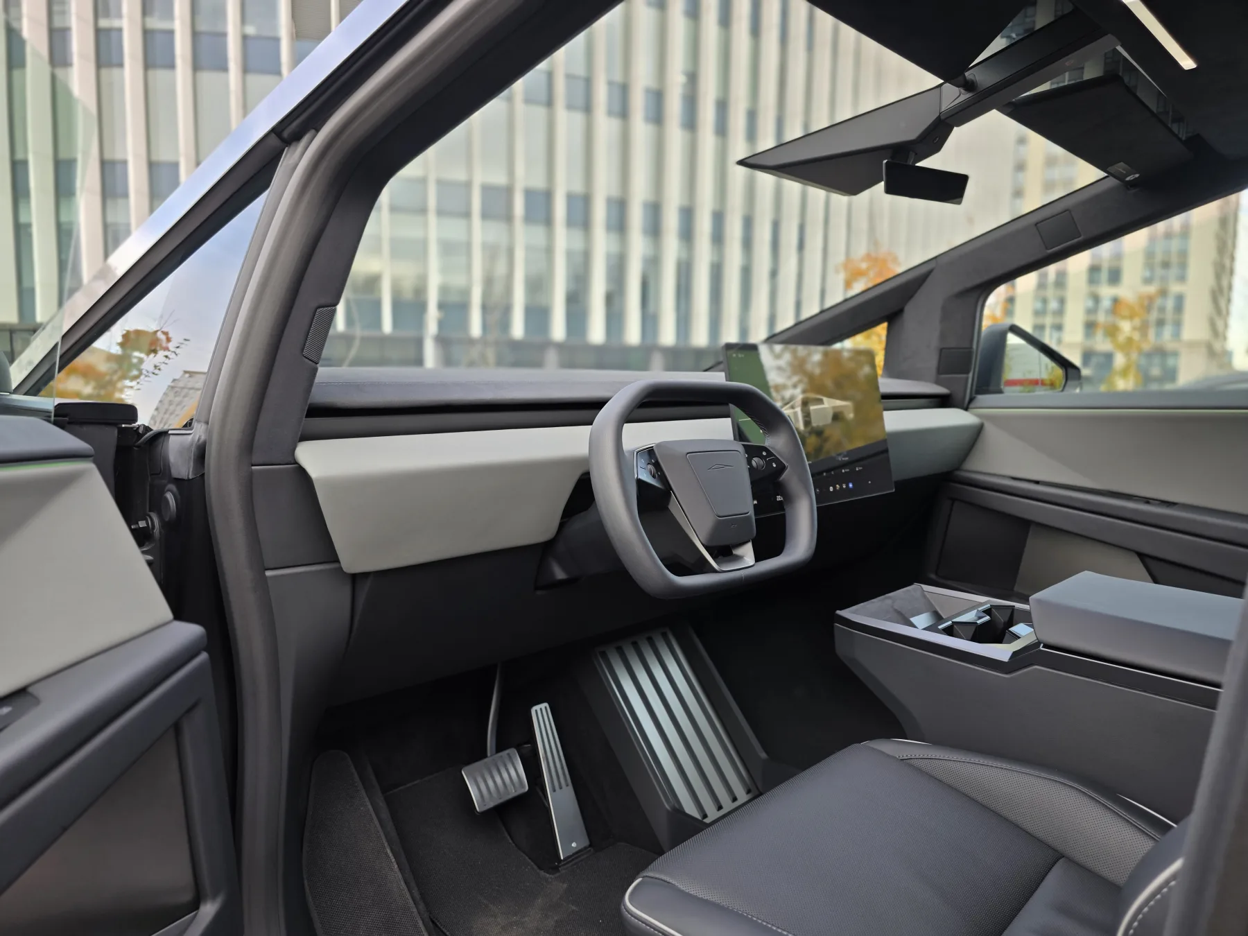 Аренда Tesla Cybertruck в Москве — фото 11
